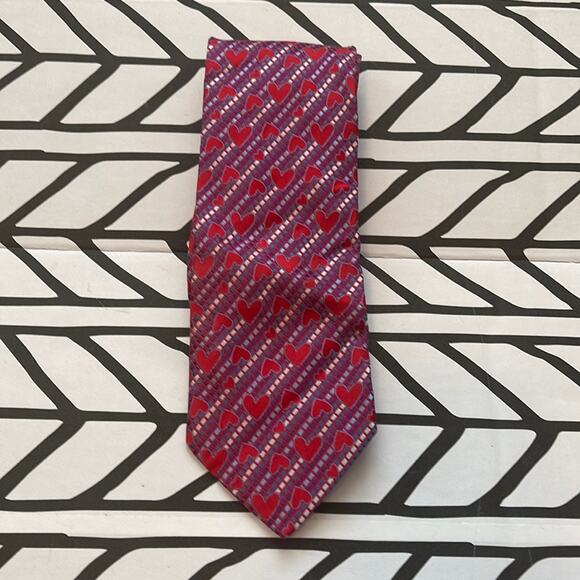 Agatha Ruiz De La Prada hearts tie - Picture 1 of 3
